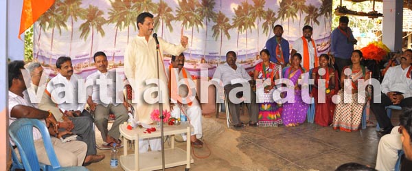 ಜಿ.ಪಂ ಚುನಾವಣಾ ಪ್ರಚಾರ ಸಭೆ ಕನ್ನಭಾಗ್ಯ, ಪುಡಾರಿಗಳ ರಕ್ಷಣೆ ಕಾಂಗ್ರೆಸ್ ಸರಕಾರದ ಸಾಧನೆ : ಸಂಸದ ನಳಿನ್ ಟೀಕೆ